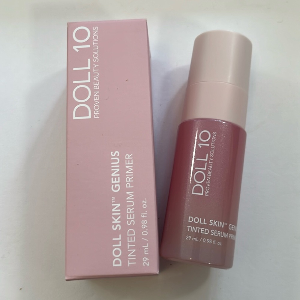DOLL 10 TINTED SERUM PRIMER  NIB